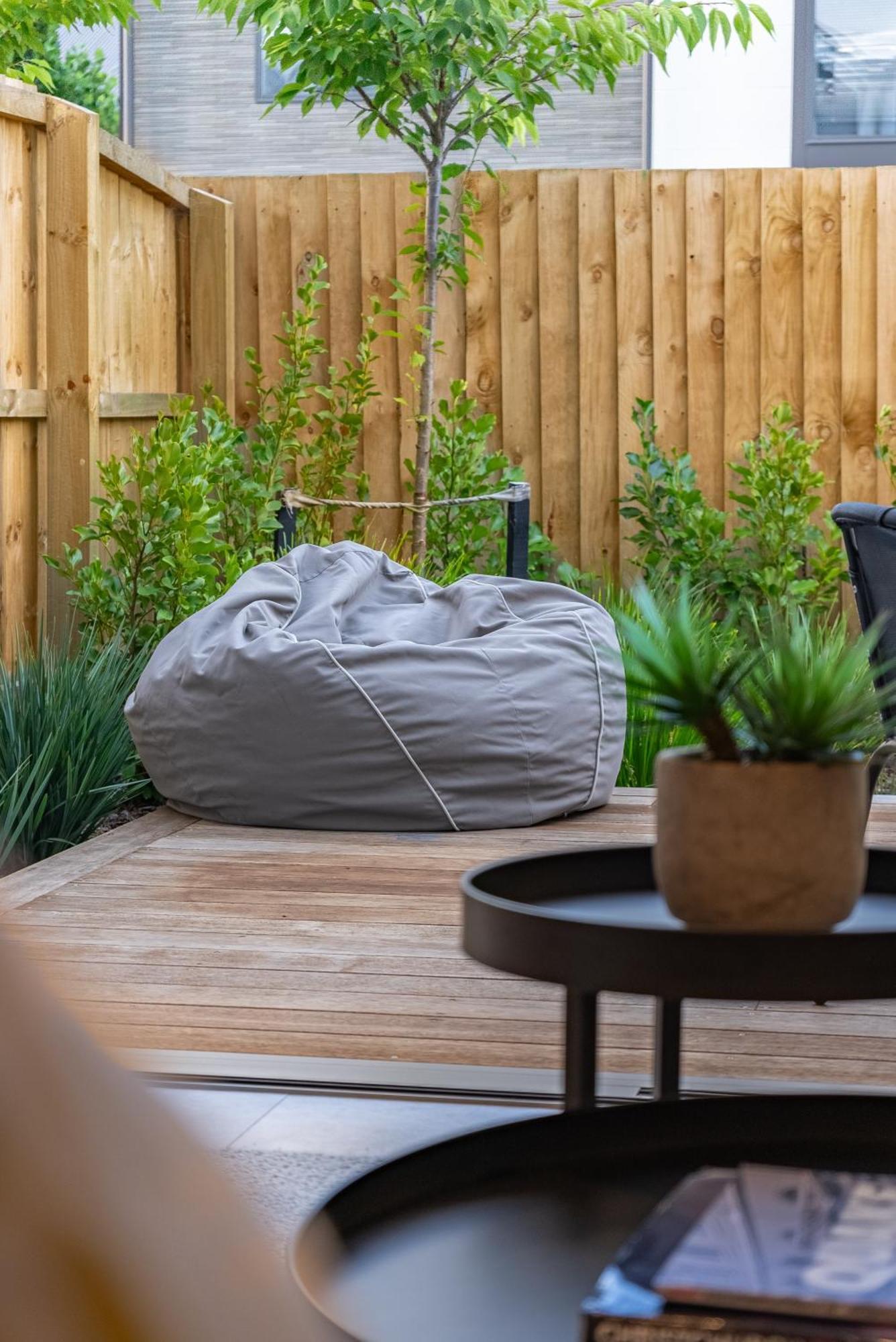 Urban Nest - Entire Townhouse And Free Parking Villa ไครสต์เชิร์ช ภายนอก รูปภาพ