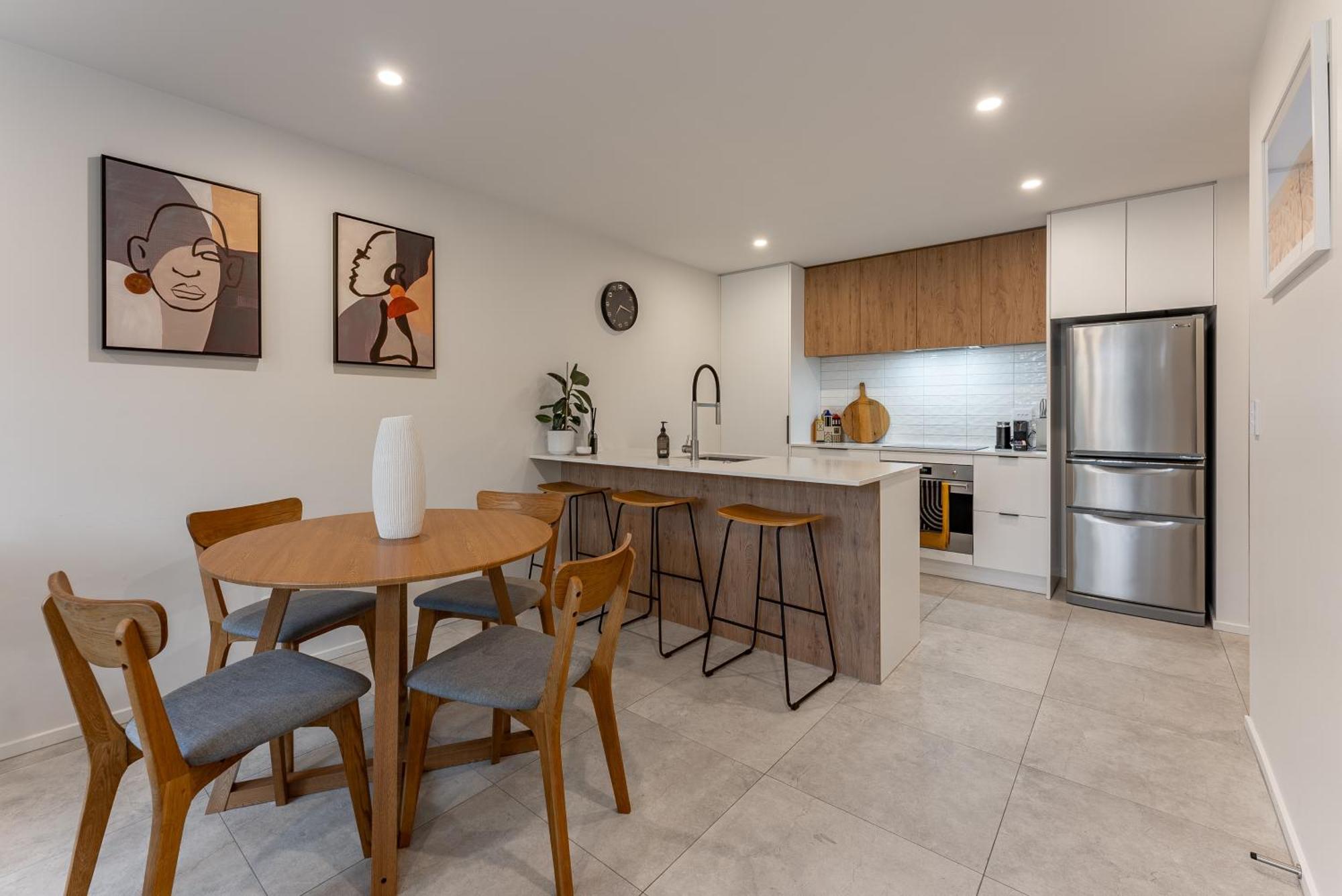 Urban Nest - Entire Townhouse And Free Parking Villa ไครสต์เชิร์ช ภายนอก รูปภาพ